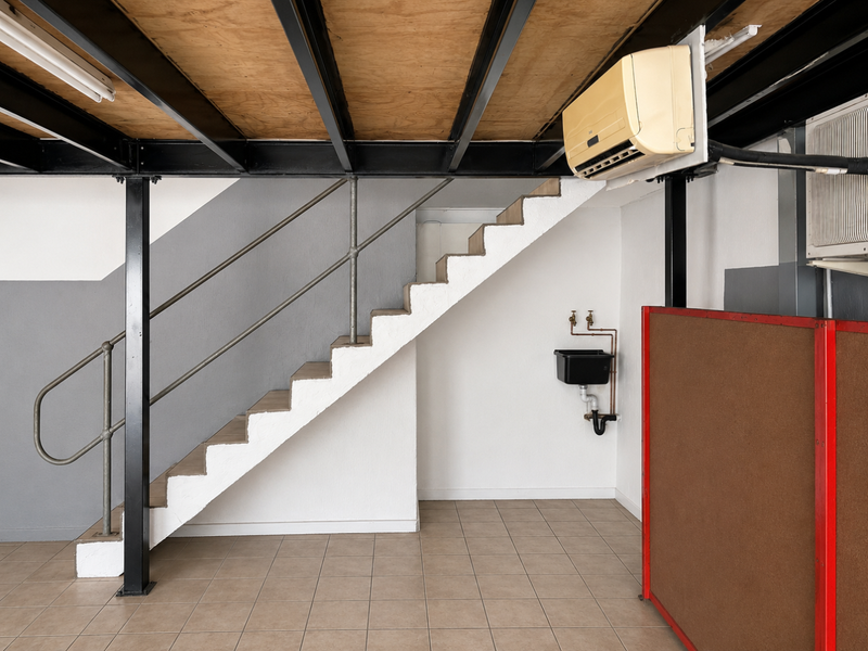 Versatile Warehouse / Industrial Unit to Let, Westmead - Photo 9