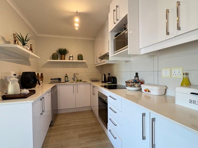 Furnished Two bedroom Apartment - The Paragon, Observatory - Photo 7