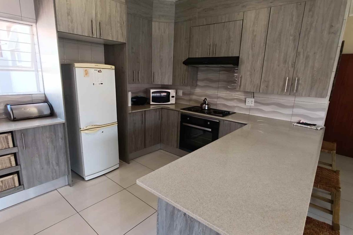 Charming Townhouse for Sale in Norkem Park - Photo 3