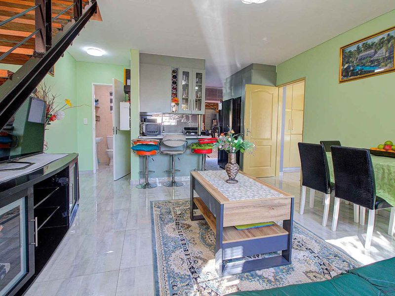 Solar-Powered Savings in Modern Oasis! - Photo 7