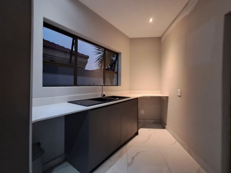 4 Bedroom House for sale in Liefde en Vrede - Photo 8