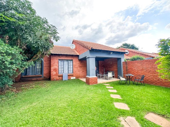 Property #2505712, Townhouse For Sale in Equestria
