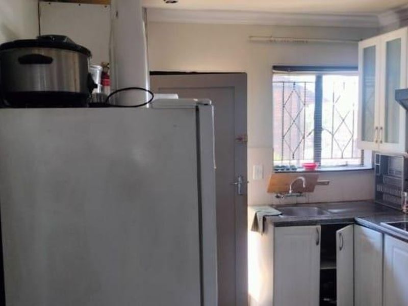 Four Bedroom House in Mamelodi East - Photo 7
