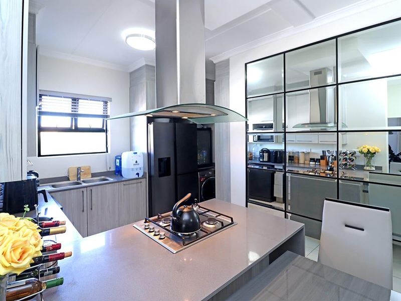 3bed 2 bath - Photo 8