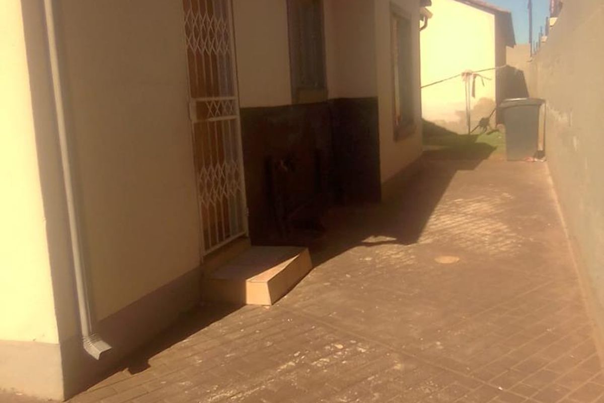 3 Bedroom House - Photo 2