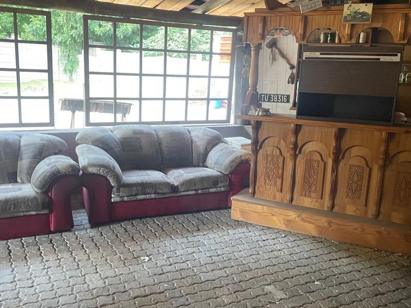 Priced to sell property - Photo 4