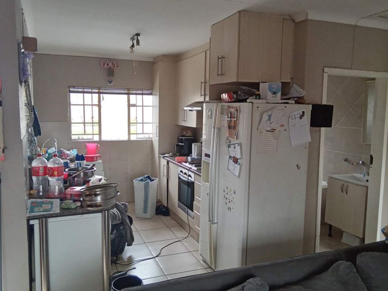 Ideal for Investors or Newlyweds - Photo 6