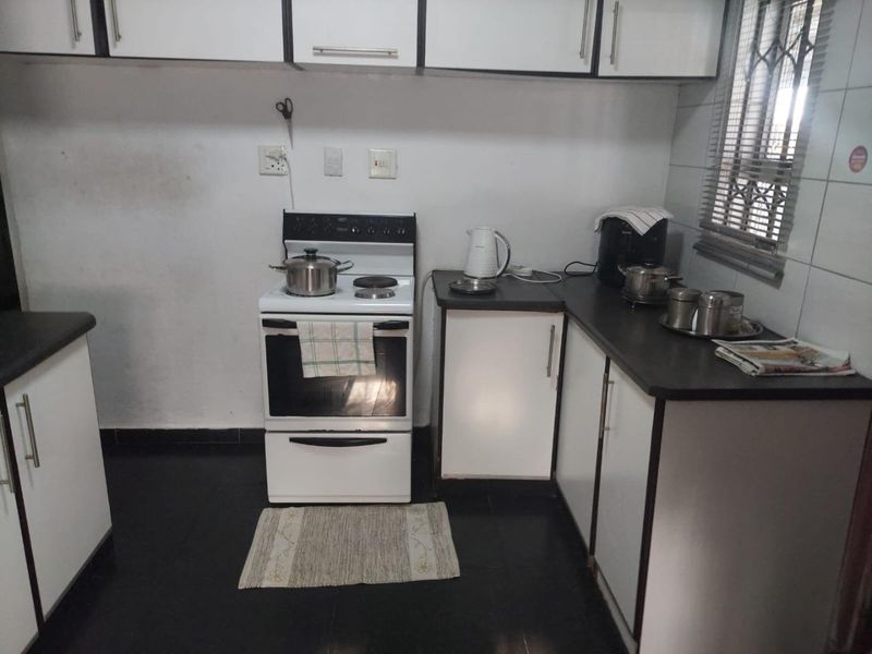 A Jump Ahead of the Market - Ideal Three Bedroom Starter Home - Photo 10