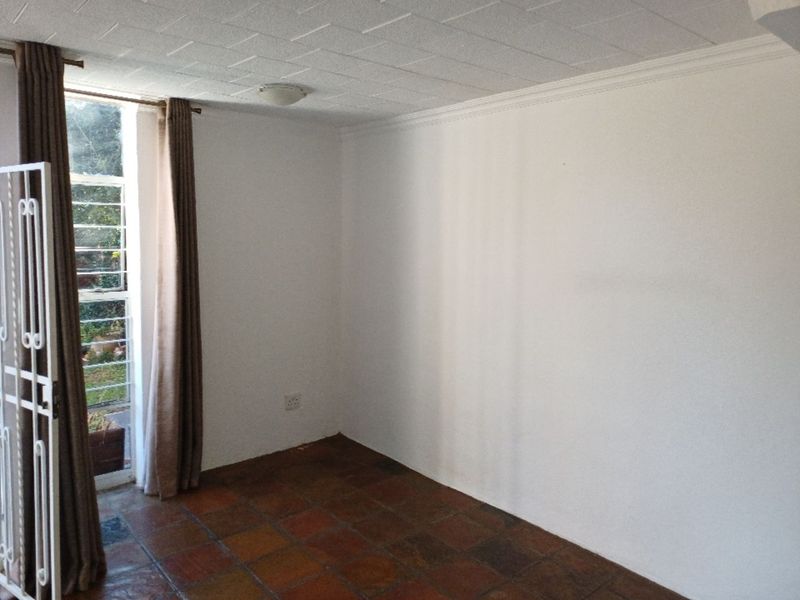 2 Bedroom 1 Bathroom unit in Cresta - Photo 10