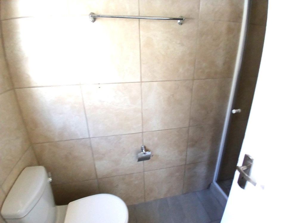 Main Bedroom's en suite Bathroom (with shower on our right).