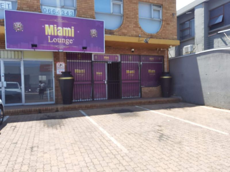 Commercial property for sale in monument road kempton park - Photo 2