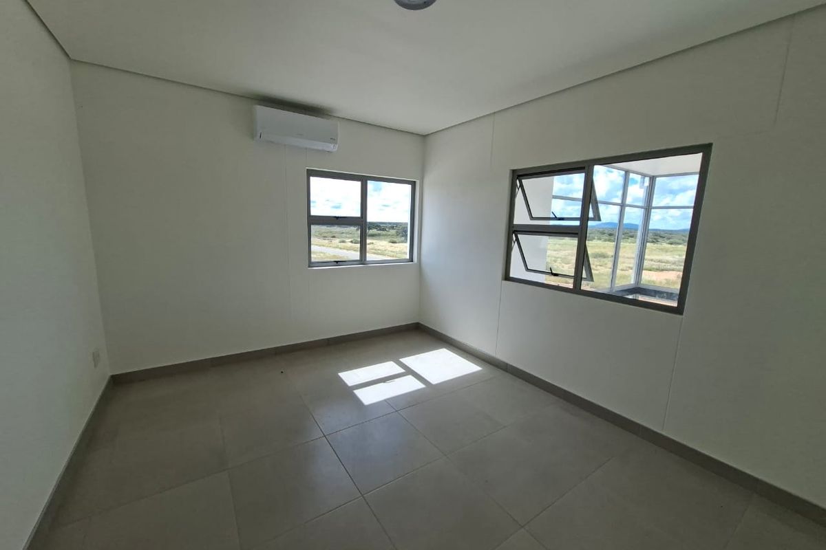 Car Rental and Offices To Let - Hosea Kutako - Photo 4