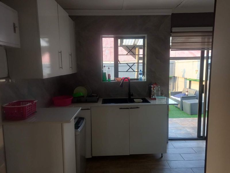 3 Bedroom house for Sale in Klopperpark - Photo 6