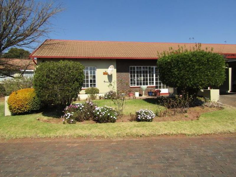 Secure Retirement Village for the Elderly. - Photo 1
