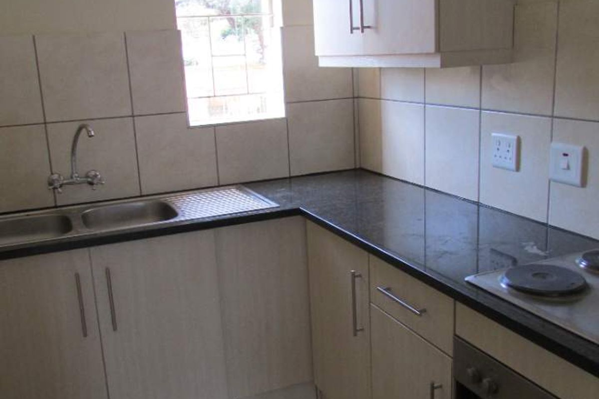 2 BEDROOM FLAT TO RENT IN KWAGGASRAND - Photo 4