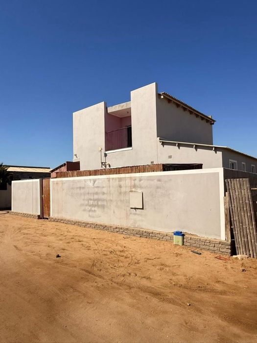 Property #2481923, House For Sale in Mondesa