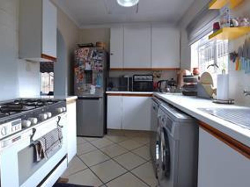 Two Bedroom Townhouse for Sale in Rivonia - Photo 9