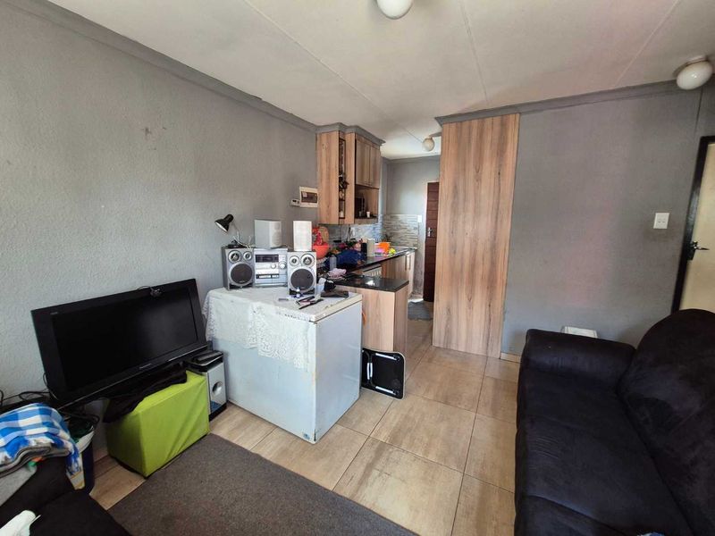 2 Bedroom House for Sale In Sky City - Photo 7