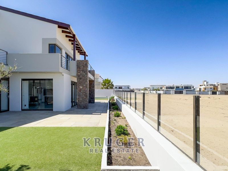 LUXURY DUNE-SIDE RESIDENCE | KRAMERSDORF, SWAKOPMUND - Photo 8