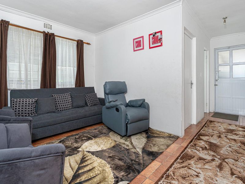 Dreaam Home in Rondebosch East - R3.25m - Photo 8