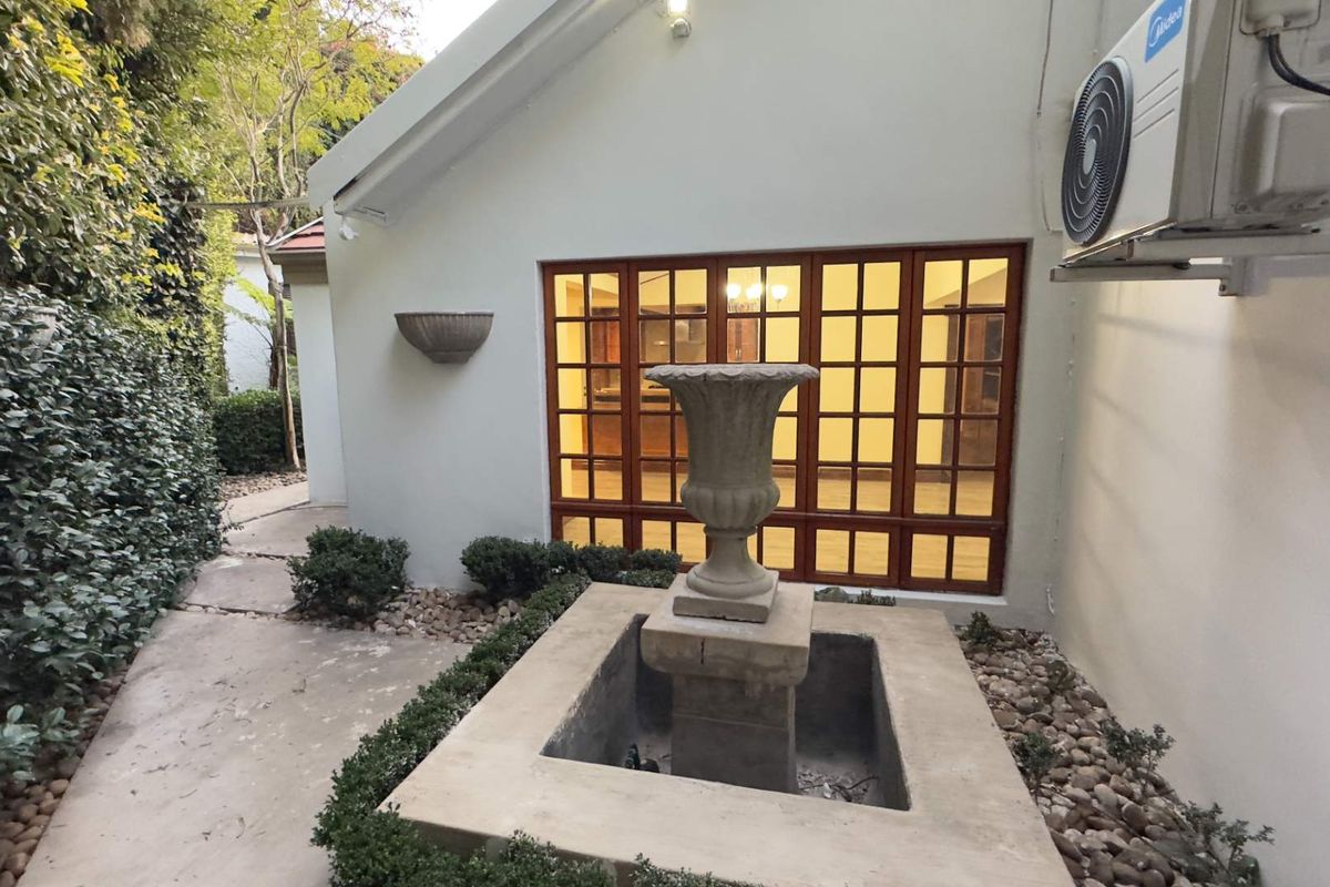 Bramley Brilliance – A Mansion Made for Legacy Living - Photo 4