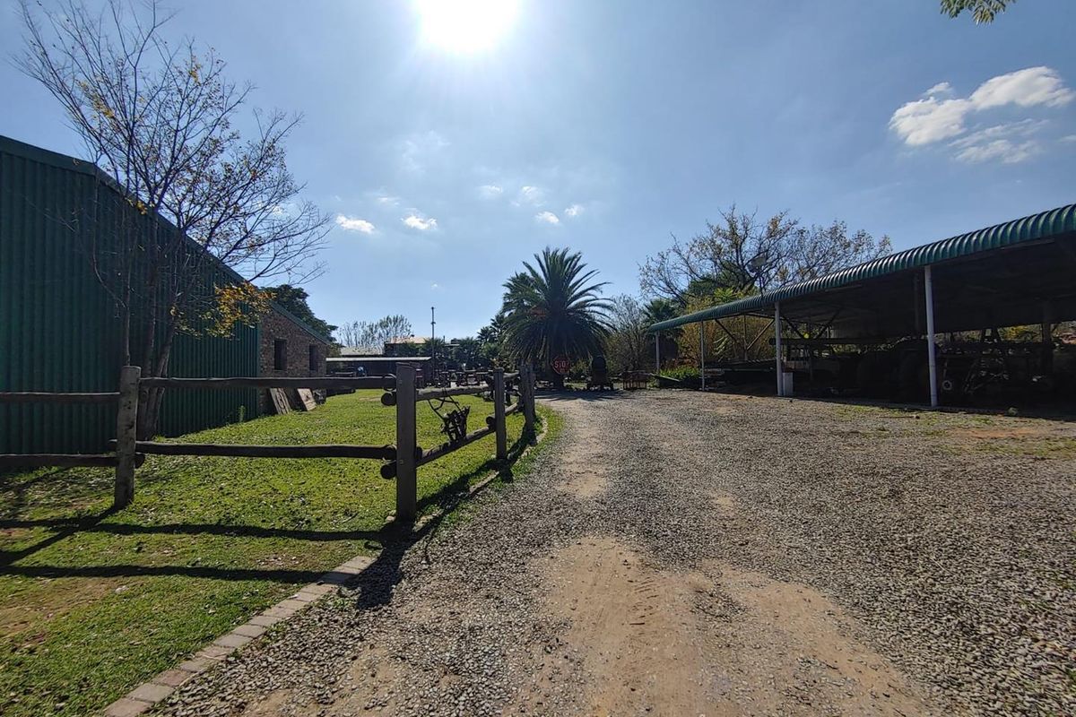 Income-Generating Smallholding with Multiple Rental Units, Workshops & Equestrian Facilities - Photo 4