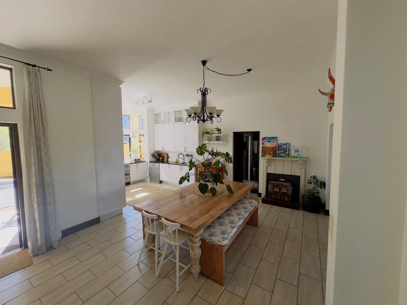 4 Bedroom House for Sale in Blue Valley Golf Estate - Photo 5