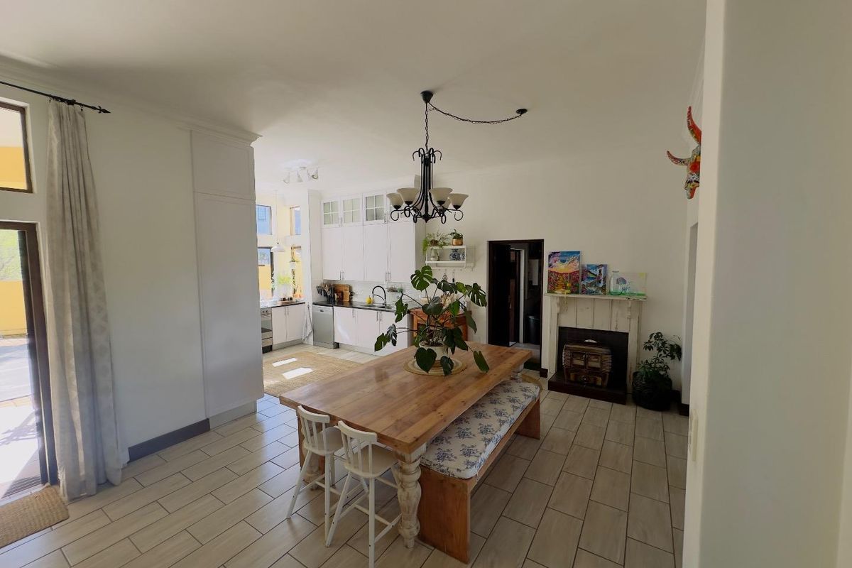 4 Bedroom House for Sale in Blue Valley Golf Estate - Photo 5