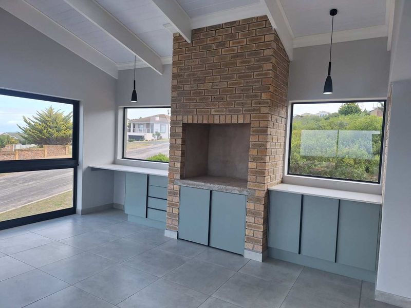 Modern 3 Bedroom Duet in Dana Bay for Sale - Photo 10