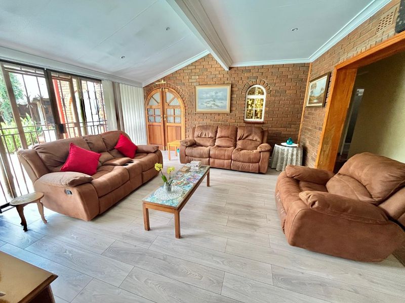 Four bedroom house in the secure boomed off area of Parkrand - Photo 7