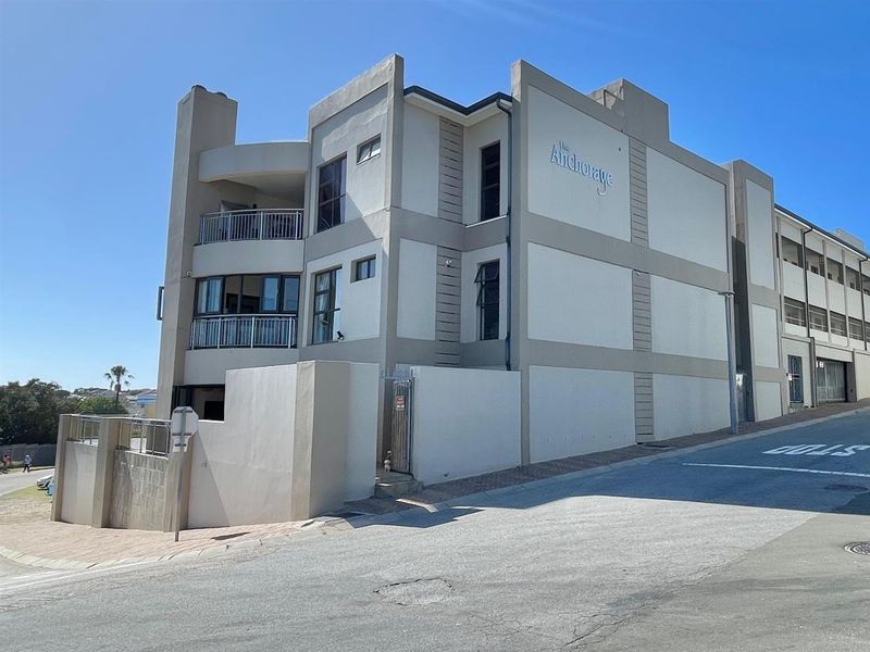 Exceptional 3-Bedroom Apartment for Sale in Mossel Bay - Photo 2