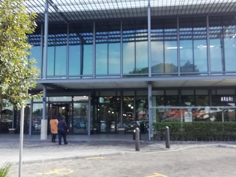 Prime 340 sqm Retail Space | 3 Arts Shopping Centre - Photo 2