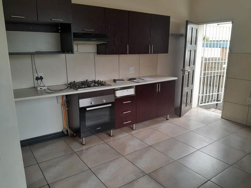 Well situated Family Home in Florentia Albetton - Photo 6