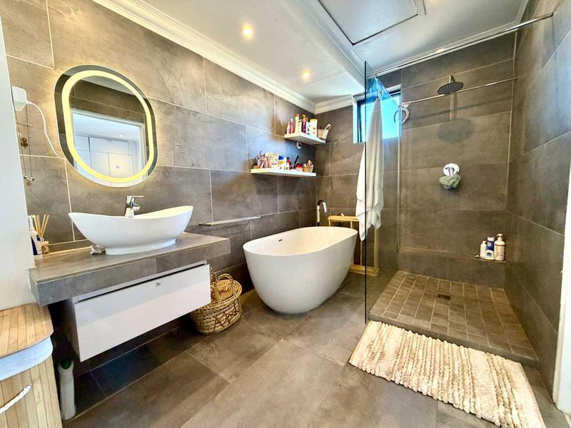 Fully Furnished One Bedroom Apartment- Woodstock - Photo 8