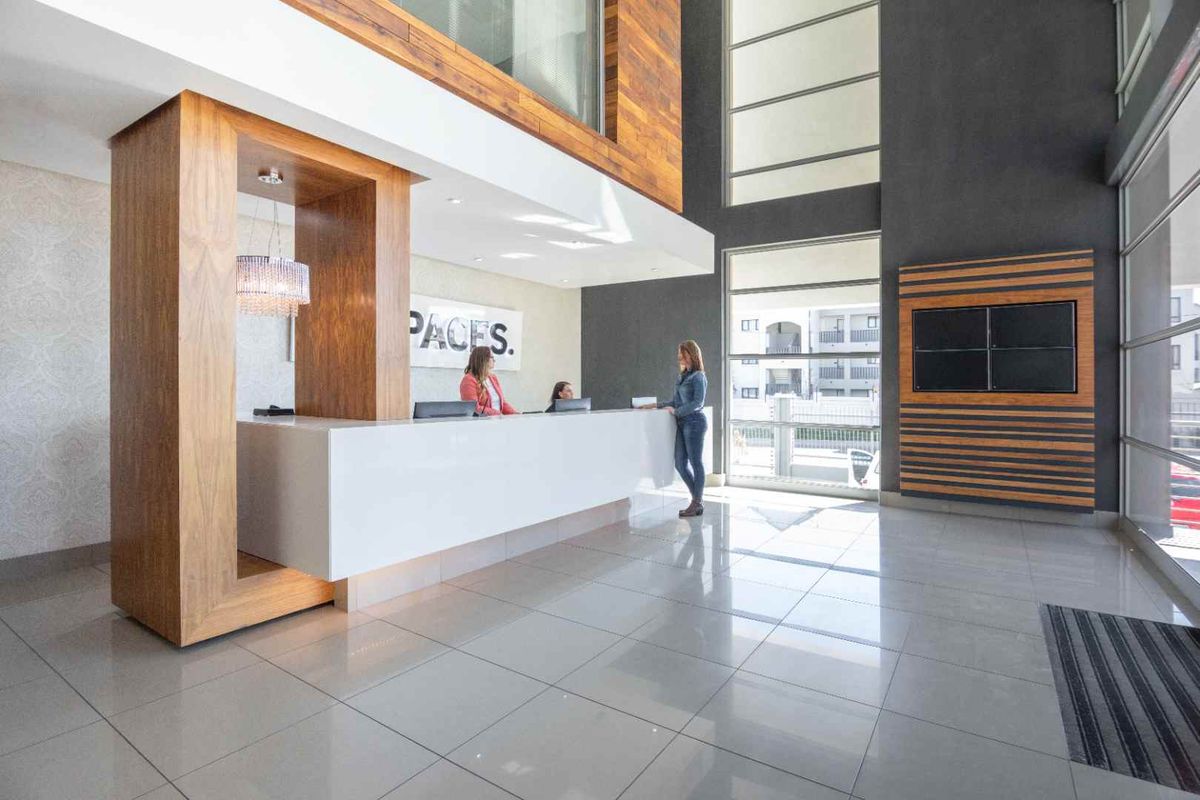 Book a reserved coworking spot in Rosebank SPACES Broadacres - Photo 4