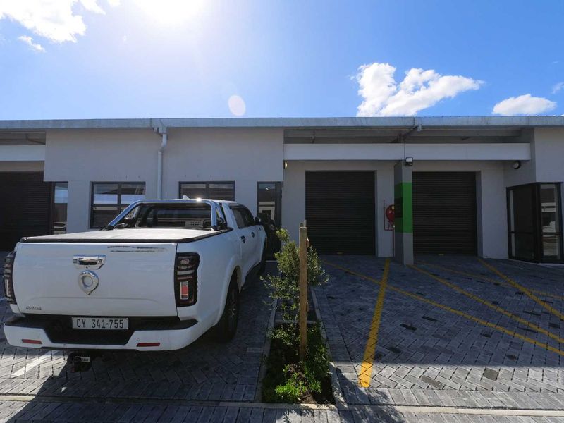 115sqm Warehouse space to let - Montague Gardens - Photo 2