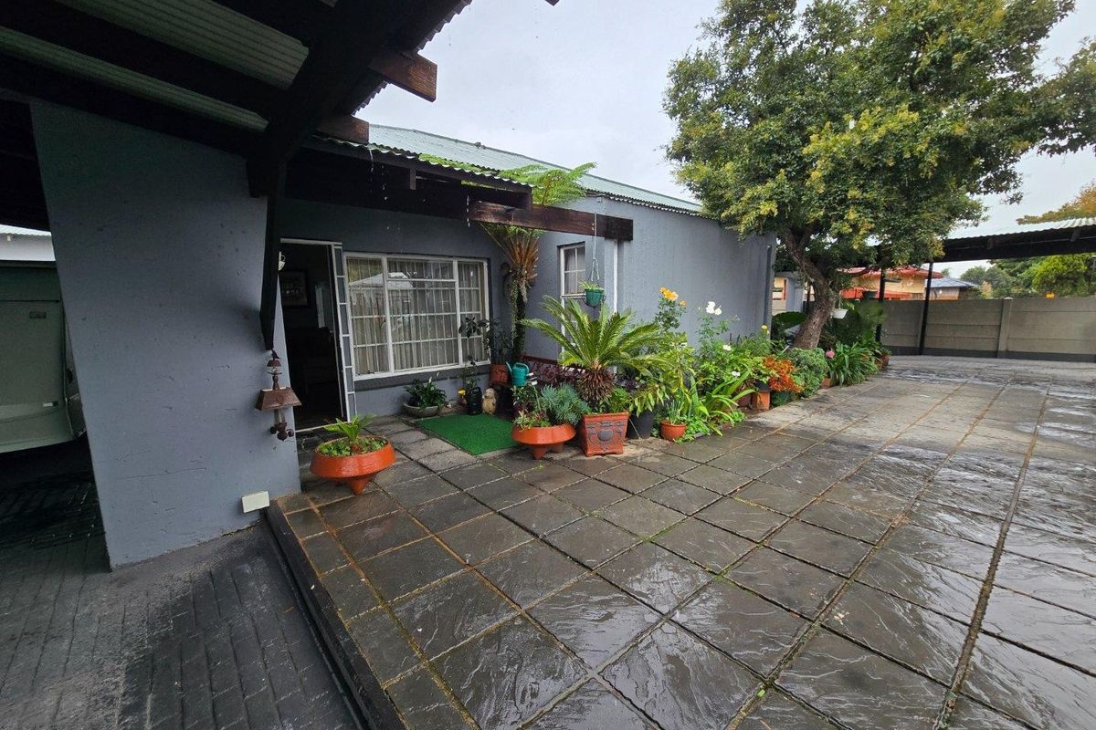 House For Sale in Florentia, Alberton - Photo 4