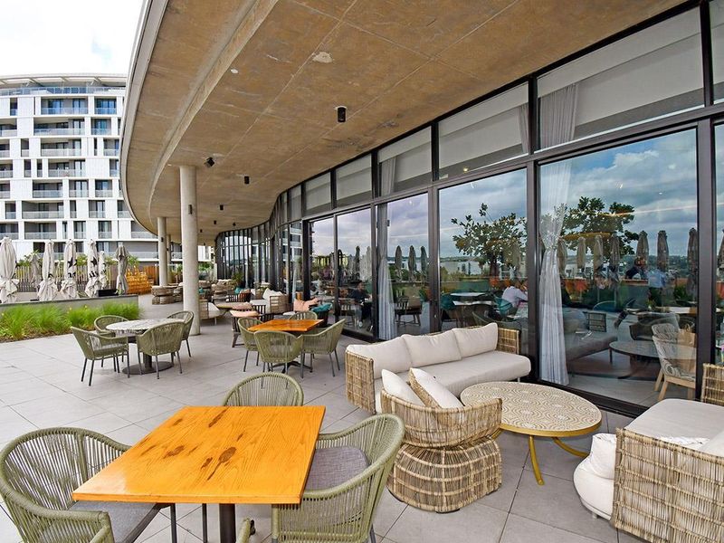Luxurious one bedroom executive apartment for sale at Ellipse Waterfall - Photo 3