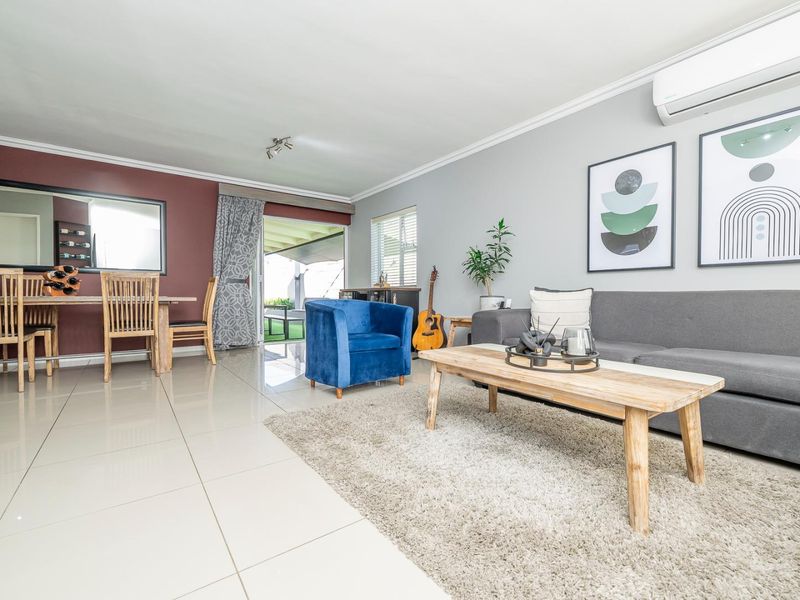 Modern 3 Bedroom Townhouse to Rent in 24-Hour Manned Camelot Estate, Zonnendal Kraaifontein - Photo 2