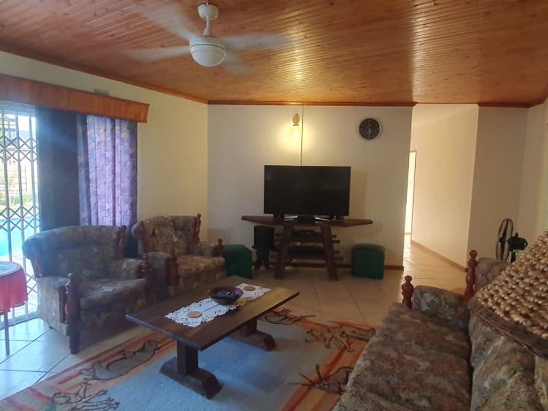 Your Ultimate Family Entertainer Awaits! - Photo 5