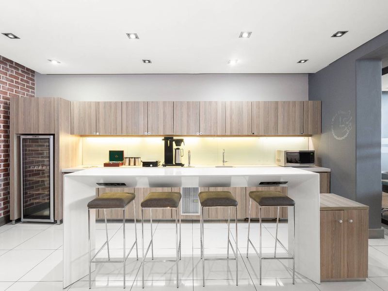 Serviced office space for 10 persons in Regus Eikestad Mall Stellenbosch - Photo 7