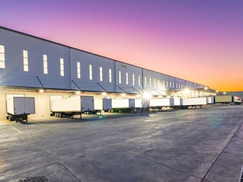 12220m2 Chloorkop warehouse to let - Photo 3
