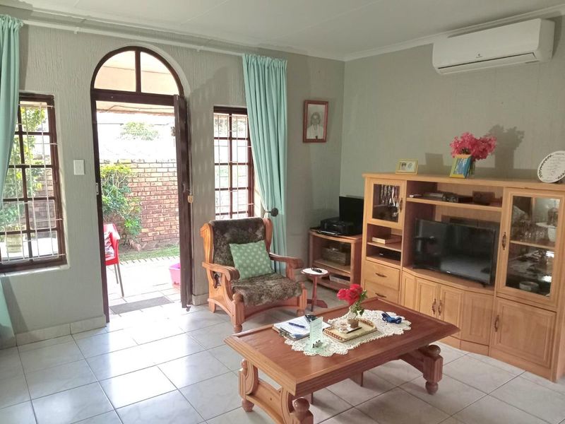 2-Bedroom Home in Arboretum, Richards Bay - Practical Living Space - Photo 3