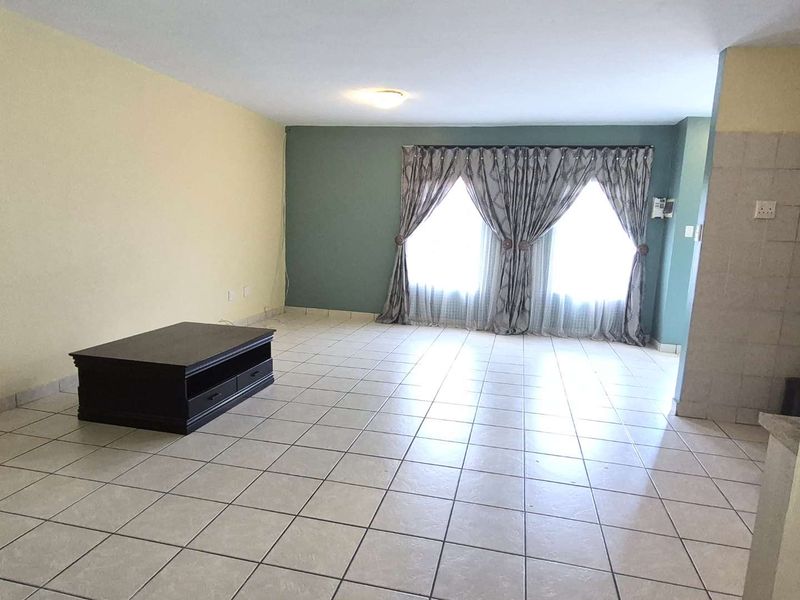 3 BEDS , 2 BATHROOMS FOR SALE IN NORKEM PARK - Photo 6