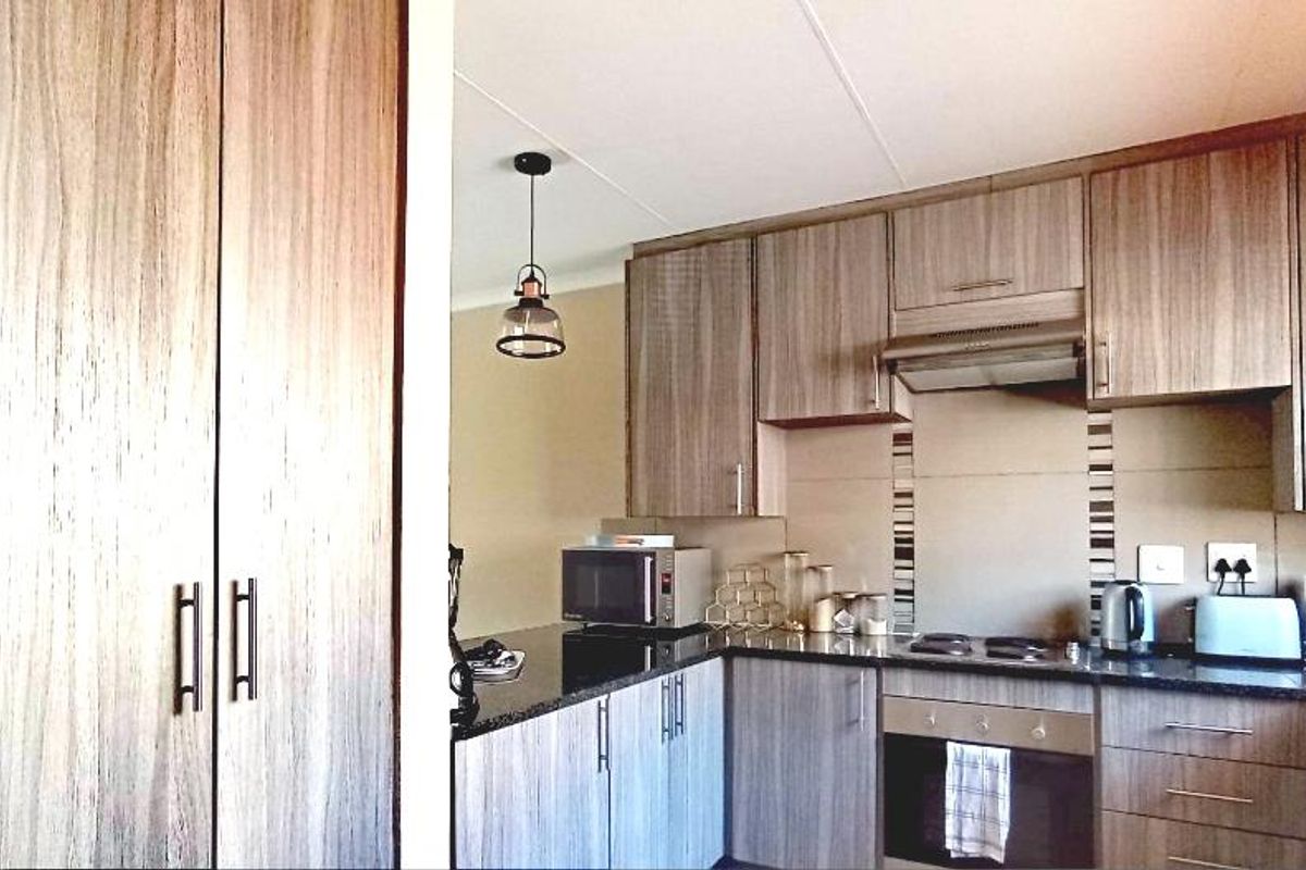 3 Bedroom House - Photo 3