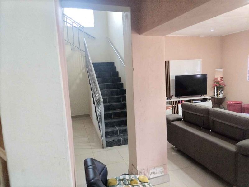 This House has endless opportunities, Best for a big family or investment purposes - Photo 6