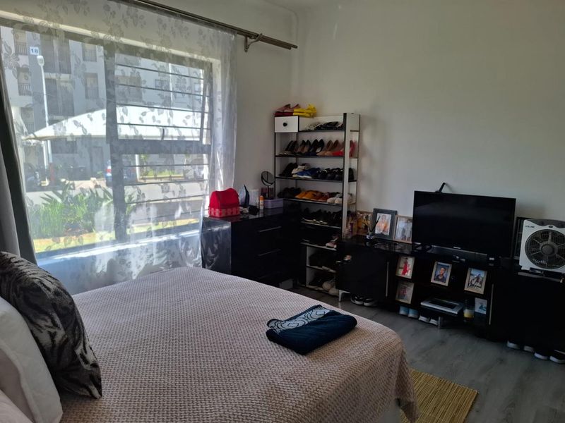 Invest Smart, live secure and stay central. - Photo 6