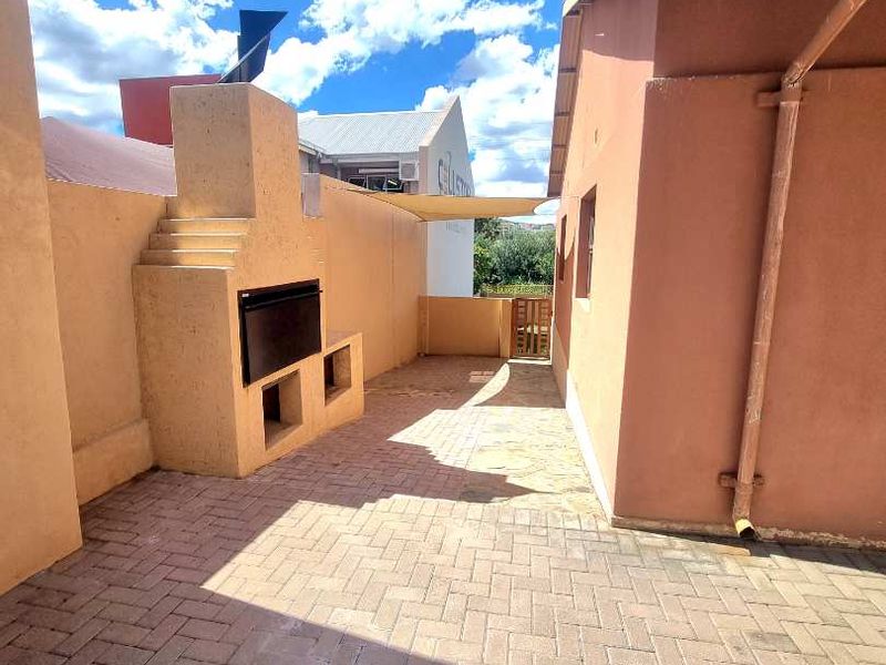 SPACIOUS OFFICES TO LET IN WINDHOEK NORTH - Photo 5