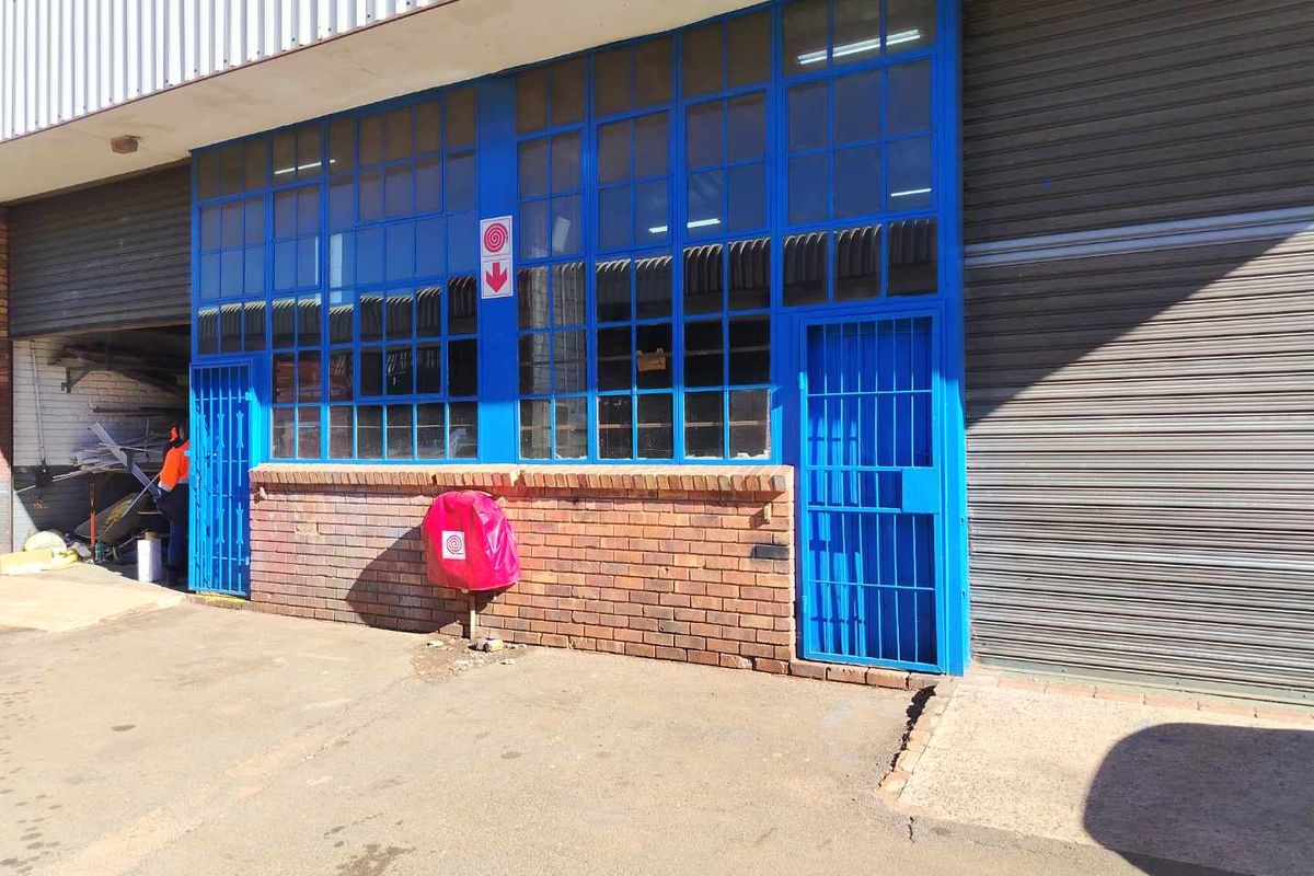 Prime Warehouse Lease in Alrode South: Elevate Your Business! - Photo 2