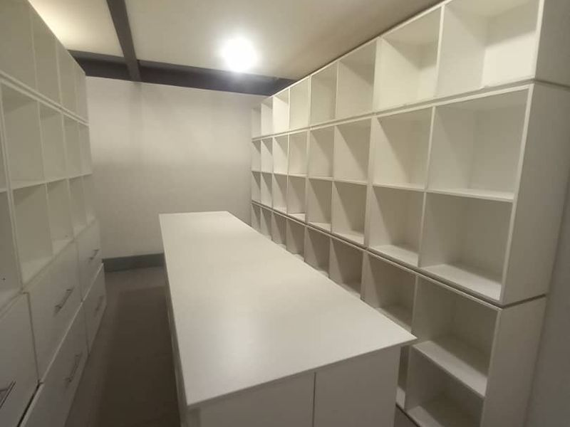 NEAR MAERUA TO LET - MODERN OFFICES - Photo 8